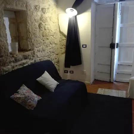 Гостевой дом Only For Two Giumbabulla 4*