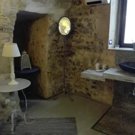 Only For Two Giumbabulla 4*