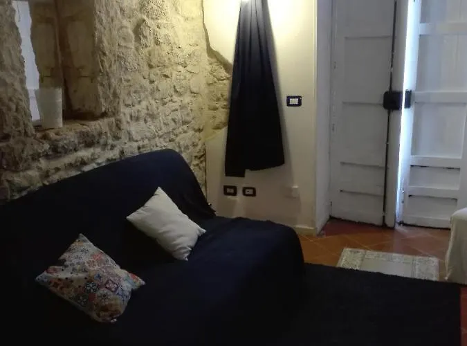Πανσιόν Only For Two Giumbabulla 4*