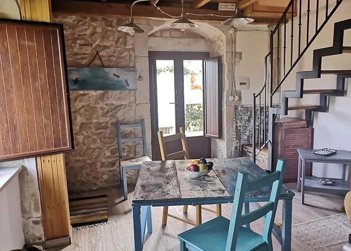 Πανσιόν Only For Two Giumbabulla 4*