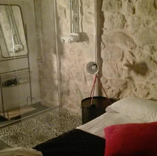 Πανσιόν Only For Two Giumbabulla 4*