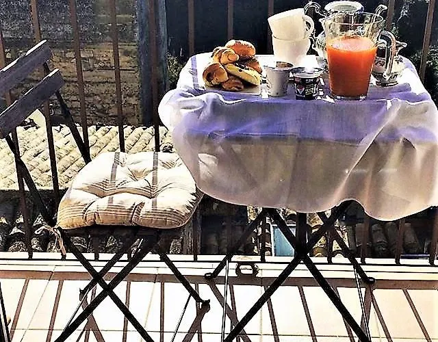 Πανσιόν Only For Two Giumbabulla