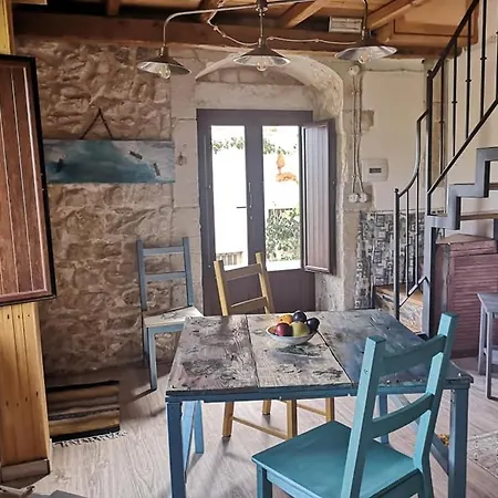 Pensjonat Only For Two Giumbabulla 4*