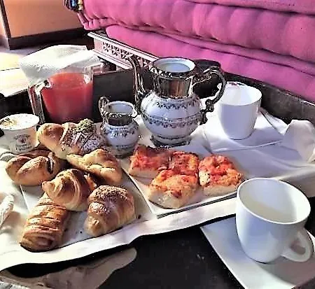 Only For Two Giumbabulla